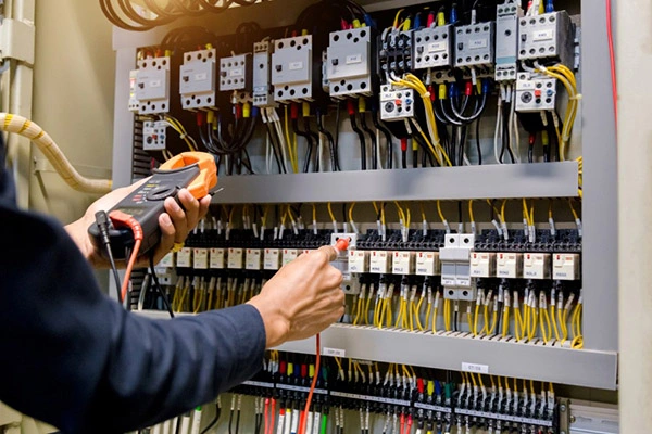Bagaimana Pemilihan Perintang Mempengaruhi Prestasi Litar Elektronik?